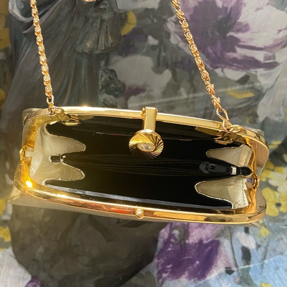 Vintage style women SM DESIGNS gold satin gold chain shoulder strap purse. Used. - Picture 5 of 10